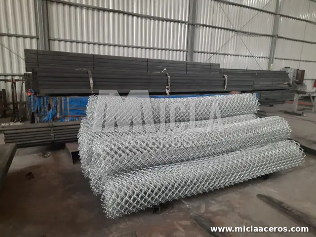 Malla olímpica galvanizada en almacén